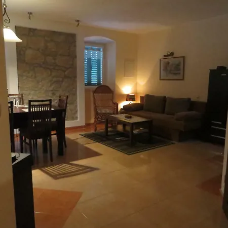 Kuca Maria Apartament Blace
